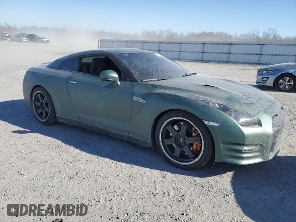 2013 Nissan GT-R Premium z VIN JN1AR5EF7DM260854, wystawiony jako Copart lot #42809575 z przebiegiem Nie podano mil oraz Szkoda całkowita • Salvage title. Historia ofert i sprzedaży dostępna na DreamBid. Obrazek 4.