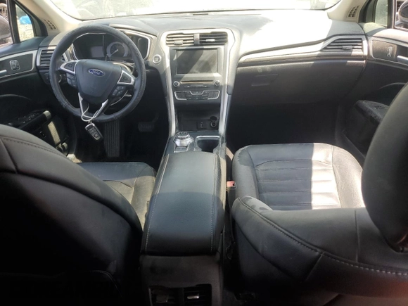2017 Ford Fusion Hybrid SE with VIN 3FA6P0LU1HR266939, listed as a Copart auction lot 61018305 with 121,293 mi miles and Salvage title. Bid and sale history available at DreamBid. Image 8.
