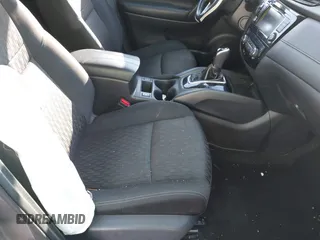 2019 Nissan Rogue SV with VIN KNMAT2MV8KP539960, listed as a IAAI auction lot 41768242 with 79,118 mi miles. Bid and sale history available at carsss.com. Image 5.