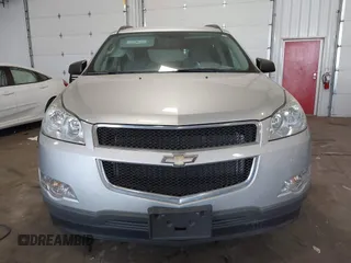 2012 Chevrolet Traverse LS z VIN 1GNKREED9CJ355181, wystawiony jako IAAI lot #42190745 z przebiegiem 94 177 mil mil oraz . Historia ofert i sprzedaży dostępna na DreamBid. Obrazek 12.