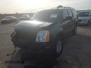 2014 GMC Yukon XL SLT with VIN 1GKS2KE74ER213562, listed as a IAAI auction lot 41493559 with 253,616 mi miles. Bid and sale history available at carsss.com. Image 2.