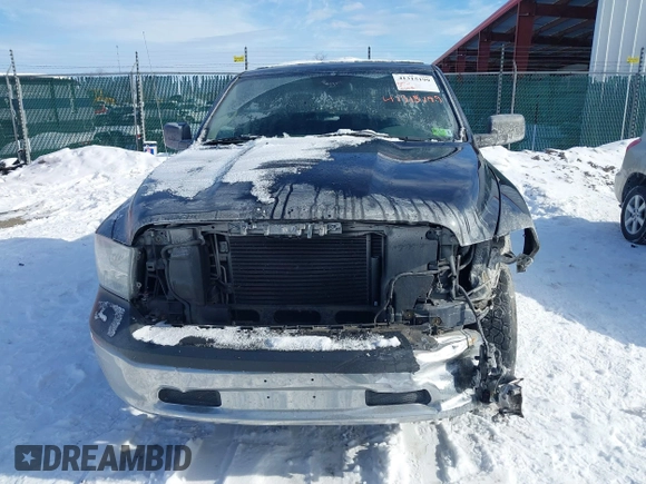 2013 Ram 1500 Express z VIN 1C6RR7KT5DS692688, wystawiony jako IAAI lot #41315199 z przebiegiem 216 438 mil mil oraz . Historia ofert i sprzedaży dostępna na DreamBid. Obrazek 12.