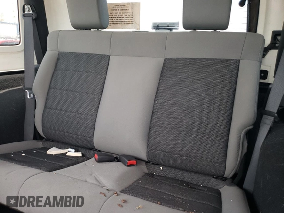 2008 Jeep Wrangler X z VIN 1J4FA24128L606443, wystawiony jako Copart lot #58347665 z przebiegiem Nie podano mil oraz Czysty tytuł • Clean title. Historia ofert i sprzedaży dostępna na DreamBid. Obrazek 10.