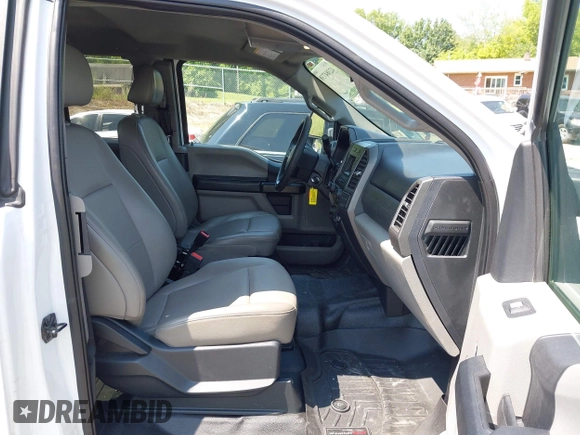 2020 Ford F-250 XL z VIN 1FT7X2BT0LEE50462, wystawiony jako IAAI lot #42384738 z przebiegiem 291 687 mil mil oraz . Historia ofert i sprzedaży dostępna na DreamBid. Obrazek 5.