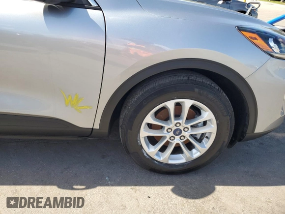 2022 Ford Escape SE с VIN 1FMCU0G64NUB89405, выставлен на аукционе Copart как лот 61161325 с пробегом 24 936 миль миль и Списание • Salvage title. История ставок и продаж доступна на DreamBid. Изображение 13.