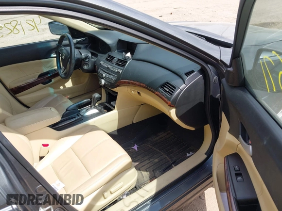 2012 Honda Crosstour EX-L z VIN 5J6TF2H53CL011899, wystawiony jako IAAI lot #42182571 z przebiegiem 154 801 mil mil oraz . Historia ofert i sprzedaży dostępna na DreamBid. Obrazek 5.