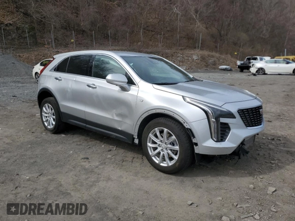 2022 Cadillac XT4 AWD Luxury with VIN 1GYFZBR46NF144622, listed as a Copart auction lot 51597195 with 29,304 mi miles and Salvage Title. Bid and sale history available at carsss.com. Image 4.