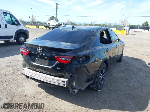 2021 Toyota Camry SE Nightshade with VIN 4T1G11AK3MU413008, listed as a IAAI auction lot 41960358 with 86,104 mi miles and . Bid and sale history available at carsss.com. Image 4.