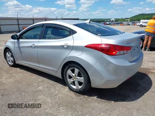 2011 Hyundai Elantra GLS z VIN KMHDH4AE1BU145406, wystawiony jako IAAI lot #42373667 z przebiegiem 121 940 mil mil oraz . Historia ofert i sprzedaży dostępna na DreamBid. Obrazek 3.