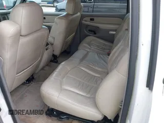 2002 Chevrolet Suburban LS with VIN 3GNEC16Z92G208330, listed as a IAAI auction lot 41907799 with 469,040 mi miles and . Bid and sale history available at DreamBid. Image 8.