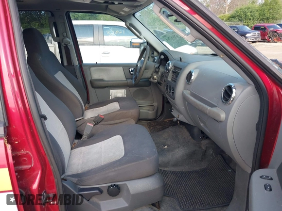 2005 Ford Expedition Special Service с VIN 1FMFU165X5LA19826, выставлен на аукционе IAAI как лот 42616754 с пробегом 90 397 миль миль и . История ставок и продаж доступна на DreamBid. Изображение 5.