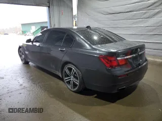 2015 BMW 7 Series 750Li xDrive z VIN WBAYF8C57FD653916, wystawiony jako Copart lot #52864275 z przebiegiem 138 811 mil mil oraz Szkoda całkowita • Salvage title. Historia ofert i sprzedaży dostępna na DreamBid. Obrazek 2.