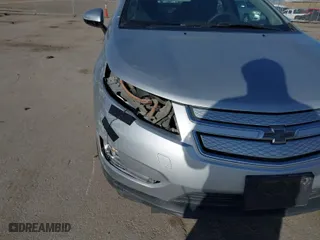 2012 Chevrolet Volt with VIN 1G1RA6E48CU126552, listed as a IAAI auction lot 41811810 with 147,086 mi miles. Bid and sale history available at carsss.com. Image 6.