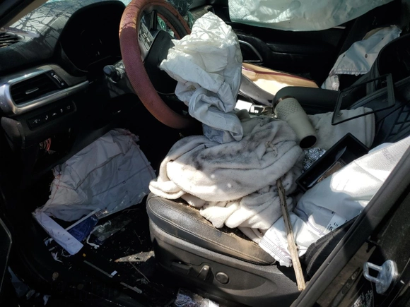 2022 Kia Telluride EX with VIN 5XYP3DHC3NG228264, listed as a Copart auction lot 55439255 with 51,117 mi miles and Salvage title. Bid and sale history available at DreamBid. Image 7.