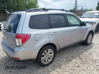 2012 Subaru Forester X Premium с VIN JF2SHBDC6CH402002, выставлен на аукционе IAAI как лот 42758862 с пробегом 181 459 миль миль и . История ставок и продаж доступна на DreamBid. Изображение 4.