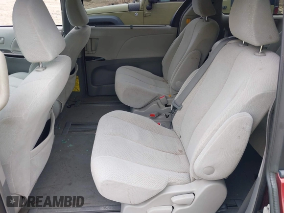 2011 Toyota Sienna LE AAS with VIN 5TDKK3DC3BS034894, listed as a IAAI auction lot 41983614 with 217,308 mi miles. Bid and sale history available at carsss.com. Image 8.