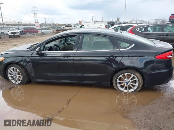 2019 Ford Fusion SE with VIN 3FA6P0HD4KR248841, listed as a IAAI auction lot 41880543 with 87,803 mi miles. Bid and sale history available at carsss.com. Image 14.