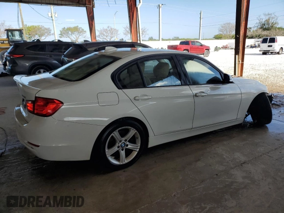 2015 BMW 3 Series 320i xDrive z VIN WBA3C3G51FNS74131, wystawiony jako Copart lot #56009775 z przebiegiem 155 617 mil mil oraz Szkoda całkowita • Salvage title. Historia ofert i sprzedaży dostępna na DreamBid. Obrazek 3.