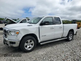 2021 Ram 1500 Big Horn z VIN 1C6SRFBT9MN758587, wystawiony jako Copart lot #56278755 z przebiegiem 56 963 mil mil oraz Szkoda całkowita • Salvage title. Historia ofert i sprzedaży dostępna na DreamBid. Obrazek 1.