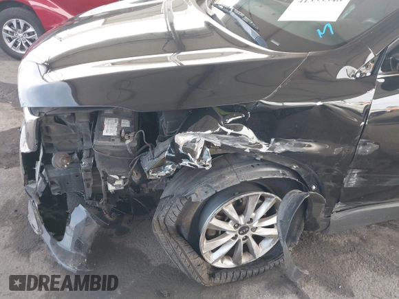 2019 Kia Sorento LX with VIN 5XYPG4A39KG522973, listed as a IAAI auction lot 41353348 with 151,889 mi miles. Bid and sale history available at carsss.com. Image 6.