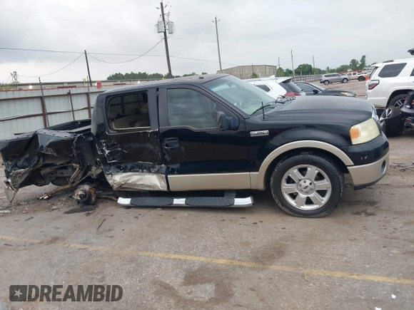 2007 Ford F-150 XLT z VIN 1FTPW12V57KC76801, wystawiony jako IAAI lot #42485652 z przebiegiem Nie podano mil oraz . Historia ofert i sprzedaży dostępna na DreamBid. Obrazek 12.