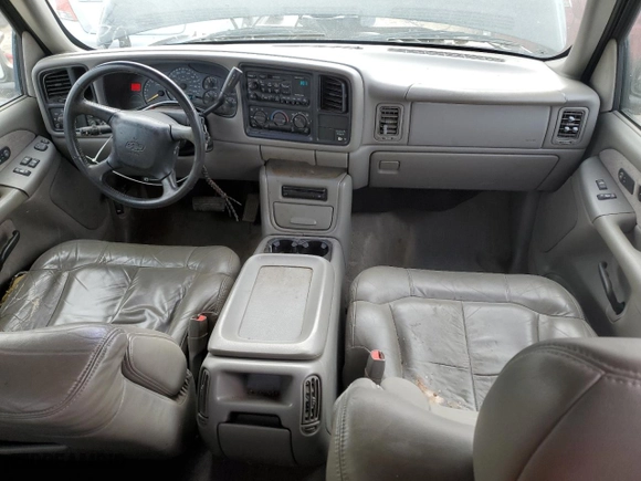 1999 Chevrolet Silverado 1500 LS with VIN 2GCEC19T3X1138386, listed as a Copart auction lot 41630275 with 124,217 mi miles and Salvage Title. Bid and sale history available at carsss.com. Image 8.