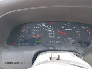 2002 Ford Excursion Limited с VIN 1FMNU42S92EB65675, выставлен на аукционе IAAI как лот 42503068 с пробегом 250 942 миль миль и . История ставок и продаж доступна на DreamBid. Изображение 7.