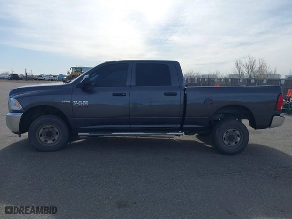 2018 Ram 2500 Tradesman with VIN 3C6UR5CJ7JG117166, listed as a IAAI auction lot 41865140 with 174,607 mi miles. Bid and sale history available at carsss.com. Image 14.