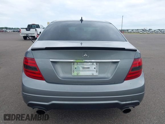 2013 Mercedes-Benz C 300 Sport с VIN WDDGF8AB1DR256425, выставлен на аукционе IAAI как лот 42560342 с пробегом 119 440 миль миль и . История ставок и продаж доступна на DreamBid. Изображение 16.