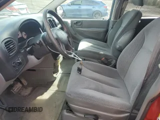 2005 Dodge Caravan SE z VIN 1D4GP25RX5B376541, wystawiony jako Copart lot #55258265 z przebiegiem 128 328 mil mil oraz Szkody całkowita. Historia ofert i sprzedaży dostępna na DreamBid. Obrazek 7.