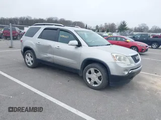 2007 GMC Acadia SLT with VIN 1GKEV23727J138899, listed as a IAAI auction lot 41984127 with 263,214 mi miles. Bid and sale history available at carsss.com. Image 1.