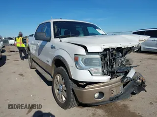 2014 Ford F-150 XL with VIN 1FTFW1ET2EKD45169, listed as a IAAI auction lot 41097338 with 322,775 mi miles. Bid and sale history available at carsss.com. Image 1.