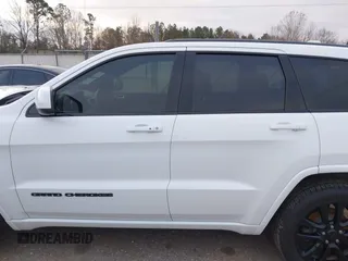 2018 Jeep Grand Cherokee Laredo E with VIN 1C4RJEAG6JC339813, listed as a IAAI auction lot 41239612 with 109,443 mi miles. Bid and sale history available at carsss.com. Image 14.