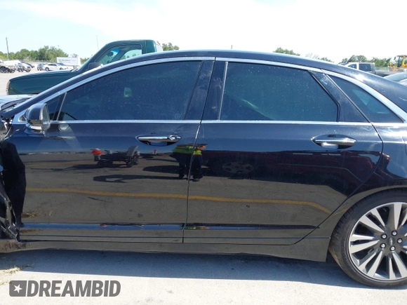 2019 Lincoln MKZ Reserve with VIN 3LN6L5EC8KR629330, listed as a IAAI auction lot 42322134 with Not provided miles and . Bid and sale history available at DreamBid. Image 14.