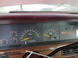 1990 Pontiac Bonneville z VIN 1G2HX54C7L1244134, wystawiony jako Copart lot #77859884 z przebiegiem 104 905 mil mil oraz Czysty tytuł • Clean title. Historia ofert i sprzedaży dostępna na DreamBid. Obrazek 9.