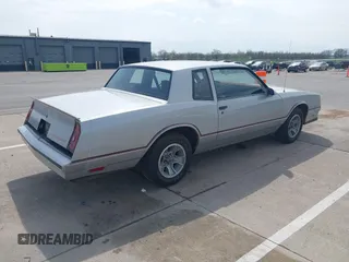 1986 Chevrolet Monte Carlo Sport с VIN 1G1GZ37G2GR208467, выставлен на аукционе IAAI как лот 42120656 с пробегом Не указан миль и . История ставок и продаж доступна на DreamBid. Изображение 4.