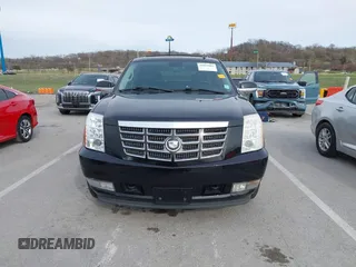 2007 Cadillac Escalade z VIN 1GYFK63837R424460, wystawiony jako IAAI lot #41859862 z przebiegiem 138 690 mil mil oraz . Historia ofert i sprzedaży dostępna na DreamBid. Obrazek 12.
