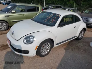 2014 Volkswagen Beetle Entry с VIN 3VWF17AT8EM642069, выставлен на аукционе IAAI как лот 42421797 с пробегом 104 938 миль миль и . История ставок и продаж доступна на DreamBid. Изображение 2.