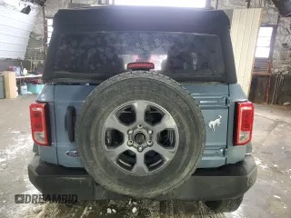 2023 Ford Bronco z VIN 1FMDE5BHXPLB65240, wystawiony jako Copart lot #44208175 z przebiegiem 55 537 mil mil oraz Szkody całkowita. Historia ofert i sprzedaży dostępna na DreamBid. Obrazek 6.