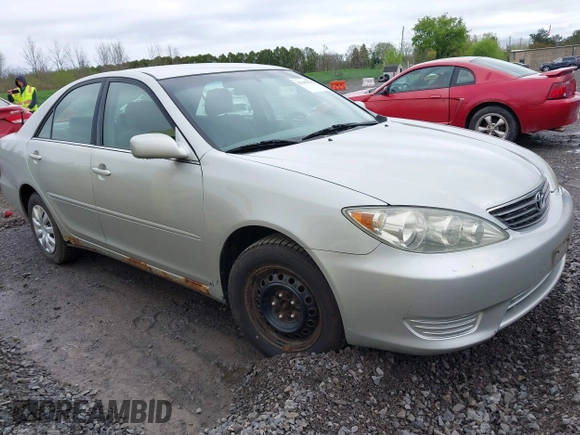 2006 Toyota Camry STD with VIN 4T1BE32K26U670270, listed as a IAAI auction lot 42185538 with 203,431 mi miles. Bid and sale history available at carsss.com. Image 1.