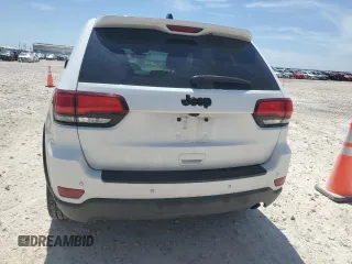2021 Jeep Grand Cherokee Laredo X z VIN 1C4RJEAG9MC746108, wystawiony jako Copart lot #56479195 z przebiegiem 59 703 mil mil oraz Czysty tytuł • Clean title. Historia ofert i sprzedaży dostępna na DreamBid. Obrazek 6.