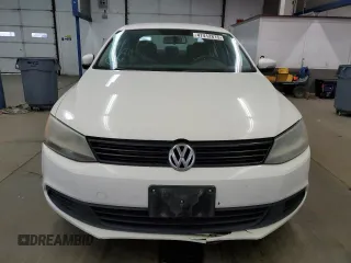2011 Volkswagen Jetta SE with VIN 3VWDZ7AJ8BM367782, listed as a Copart auction lot 47412815 with 154,475 mi miles and Clean title. Bid and sale history available at DreamBid. Image 5.