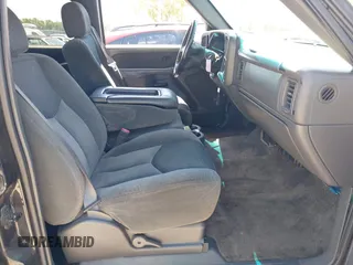 2003 Chevrolet Avalanche with VIN 3GNEC13T03G328843, listed as a IAAI auction lot 42059671 with 210,159 mi miles. Bid and sale history available at carsss.com. Image 5.