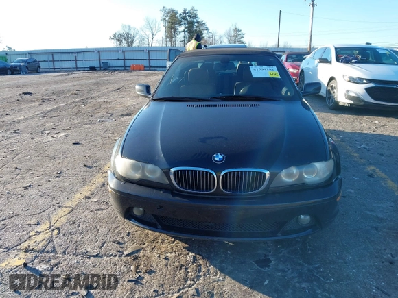 2004 BMW 3 Series 325Ci with VIN WBABW33414PL34071, listed as a IAAI auction lot 41594181 with 207,483 mi miles. Bid and sale history available at carsss.com. Image 12.
