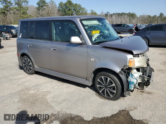 2006 Scion xB z VIN JTLKT324764103889, wystawiony jako Copart lot #46880495 z przebiegiem Nie podano mil oraz Szkoda całkowita • Salvage title. Historia ofert i sprzedaży dostępna na DreamBid. Obrazek 4.