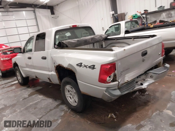 2005 Dodge Dakota SLT with VIN 1D7HW48N85S271477, listed as a IAAI auction lot 42096429 with 170,055 mi miles and . Bid and sale history available at DreamBid. Image 3.
