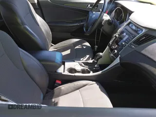 2012 Hyundai Sonata SE z VIN 5NPEC4AC6CH387870, wystawiony jako IAAI lot #42399483 z przebiegiem 151 289 mil mil oraz . Historia ofert i sprzedaży dostępna na DreamBid. Obrazek 5.