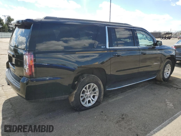2017 GMC Yukon XL SLT z VIN 1GKS2GKC0HR402261, wystawiony jako Copart lot #53301325 z przebiegiem 120 354 mil mil oraz Szkoda całkowita • Salvage title. Historia ofert i sprzedaży dostępna na DreamBid. Obrazek 3.