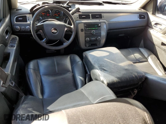 2011 Chevrolet Suburban z VIN 1GNWK5EG0BR121950, wystawiony jako Copart lot #82678394 z przebiegiem 154 952 mil mil oraz Szkoda całkowita • Salvage title. Historia ofert i sprzedaży dostępna na DreamBid. Obrazek 8.