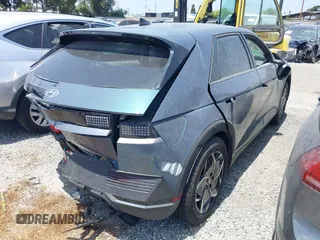 2024 Hyundai Ioniq 5 SEL z VIN KM8KN4DE6RU310727, wystawiony jako IAAI lot #42073602 z przebiegiem 5 966 mil mil oraz . Historia ofert i sprzedaży dostępna na DreamBid. Obrazek 4.